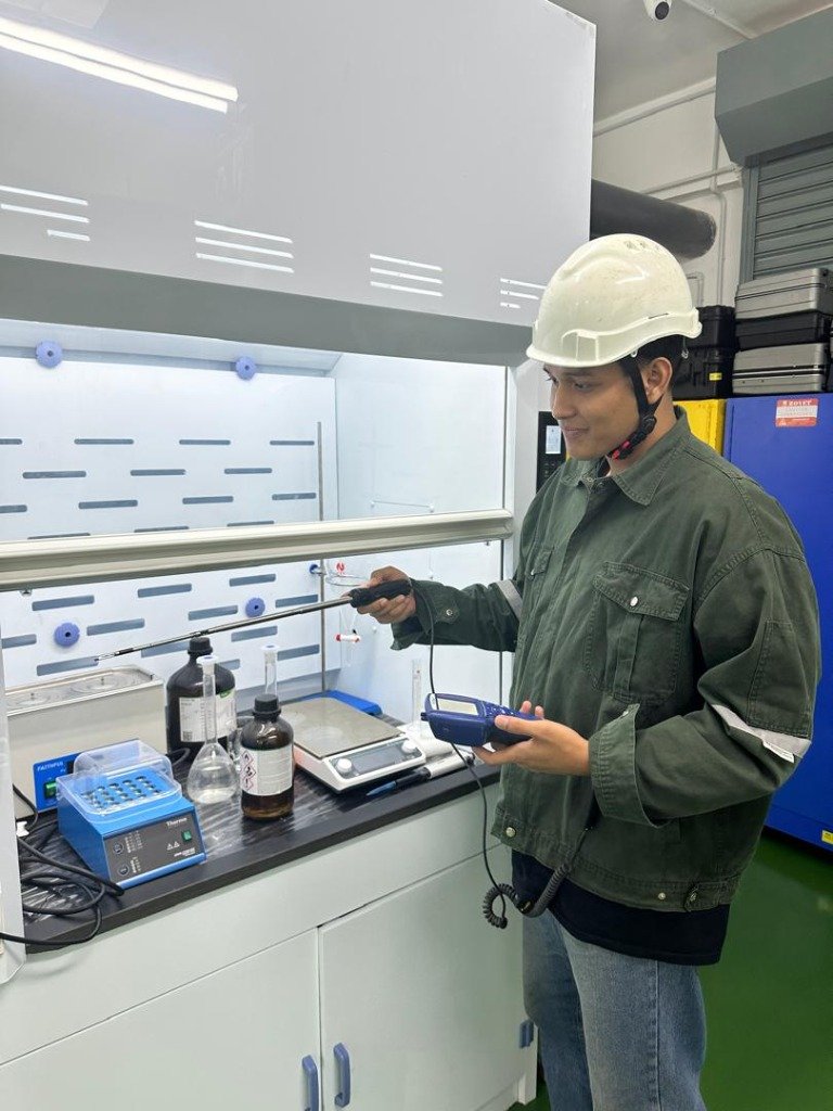 Laboratory Fume Hood Face Velocity Certification (LEV)